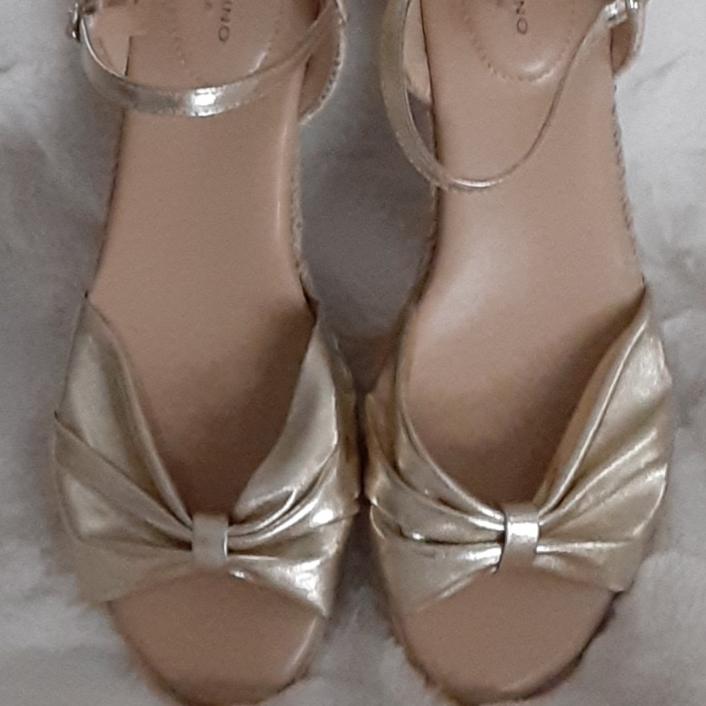 Bandolino sandal